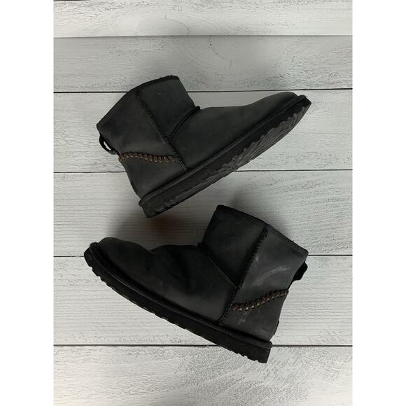 UGG Australia Men\'s 8 Classic Mini Stitch Deco Black Leather Stitching Boots main image 4